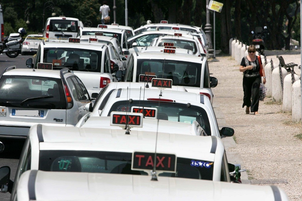 Taxi