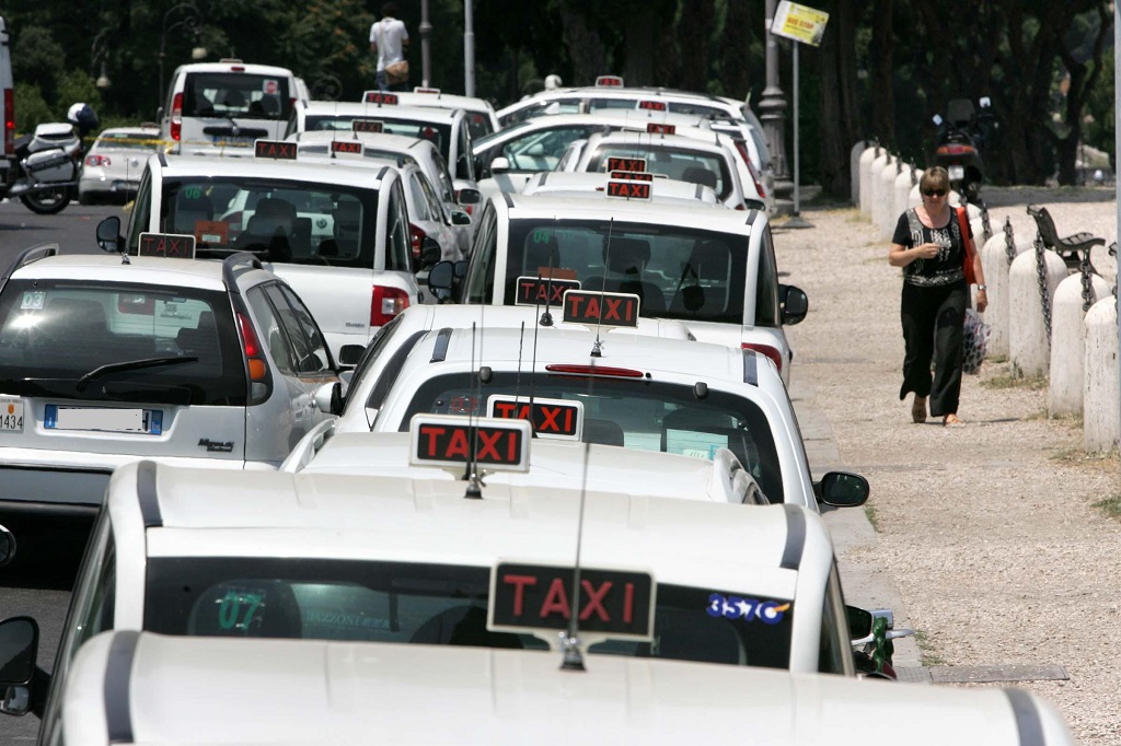 Taxi