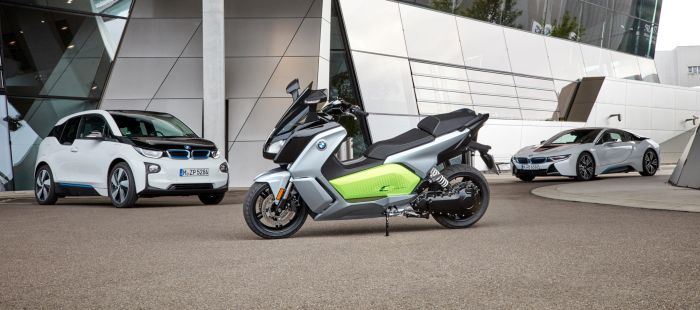 BMW accelera sulla Smart Mobility