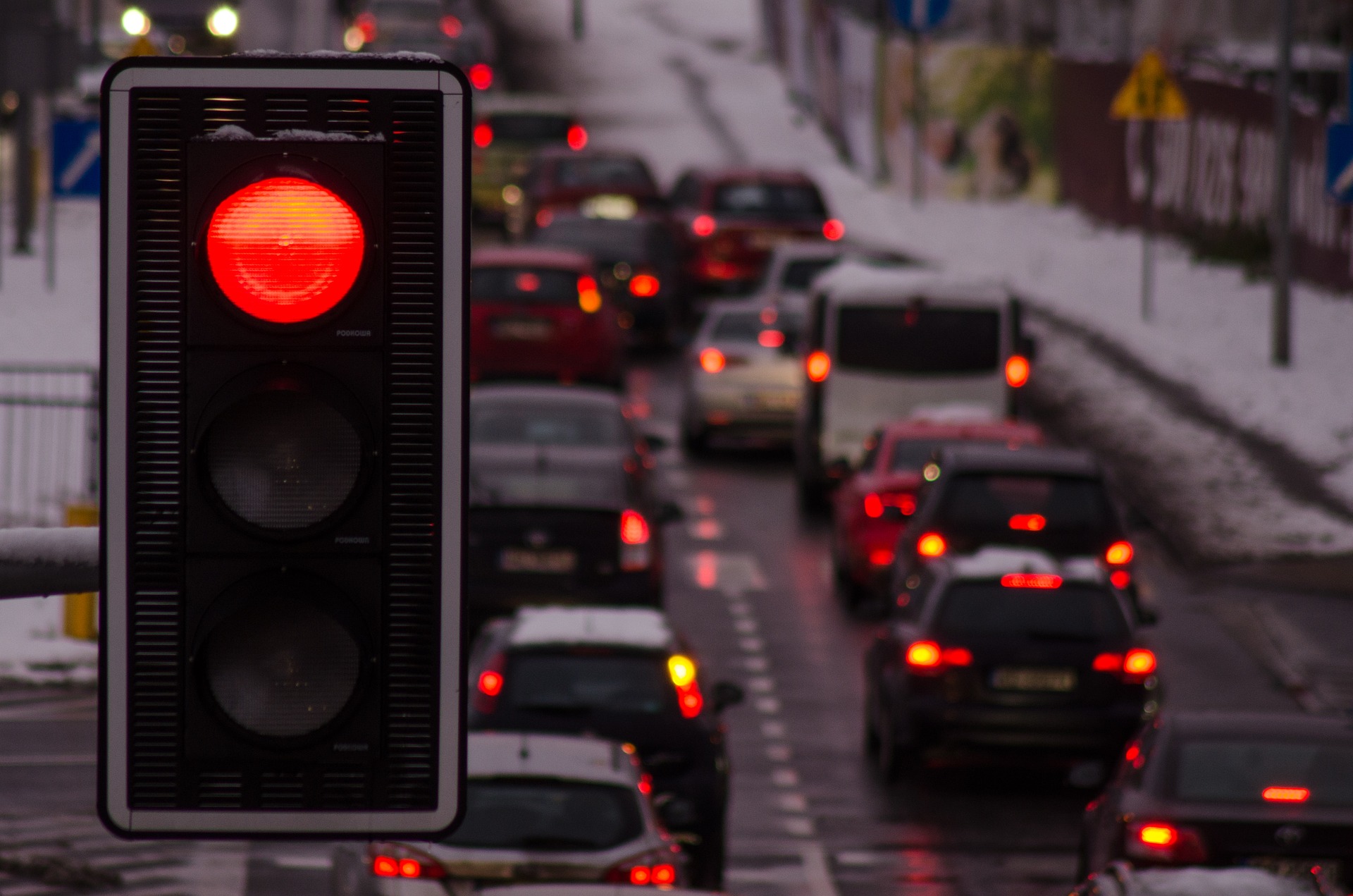 Il mercato delle auto chiude in rosso anche a febbraio