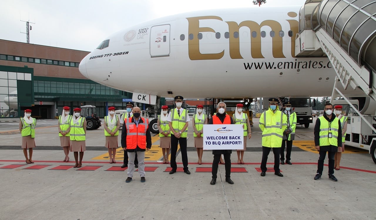 Emirates l'assicurazione contro il Covid