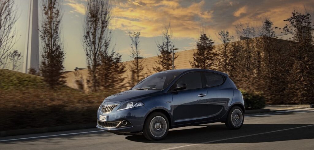 Lancia Ypsilon cambia look