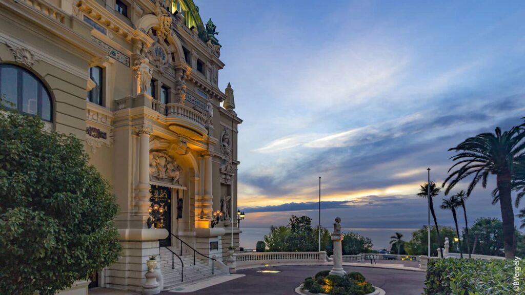 ingresso-opera-garnier-portale-per-il-mice