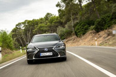 berlina Lexus ES300h