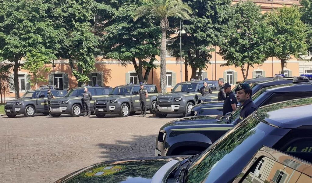 Land Rover Guardia di Finanza