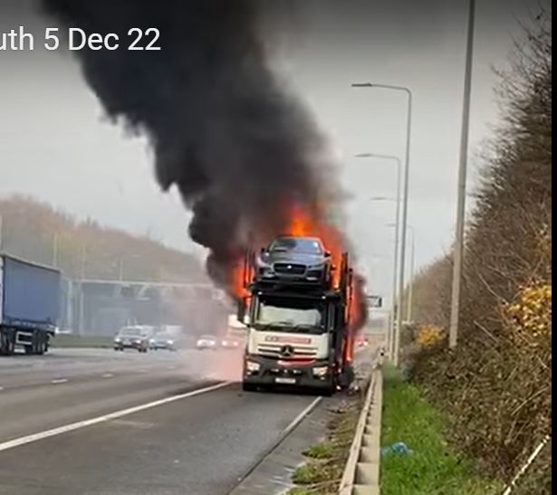 incendio bisarca auto elettriche