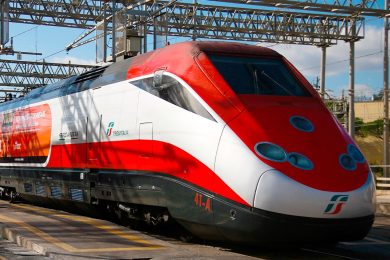 caors treni cancellati iincidente