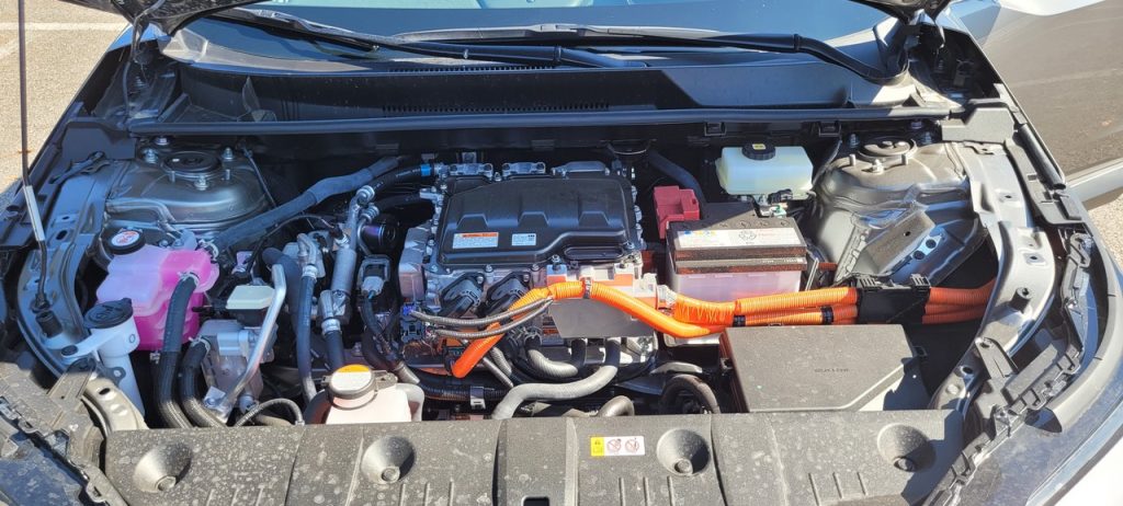 Toyota bZ4X prova su strada