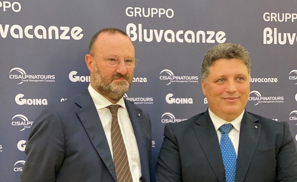 Cisalpina Tours apre a Napoli