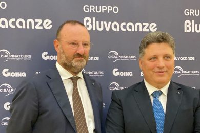 Cisalpina Tours apre a Napoli