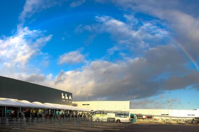 aeroporto londra chiuso incendio