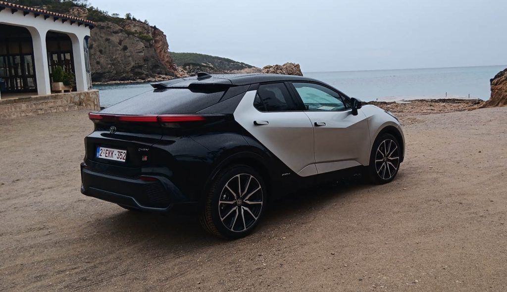 versione 2024 di Toyota C-HR