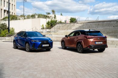 Nuovo Lexus UX 300h 2024