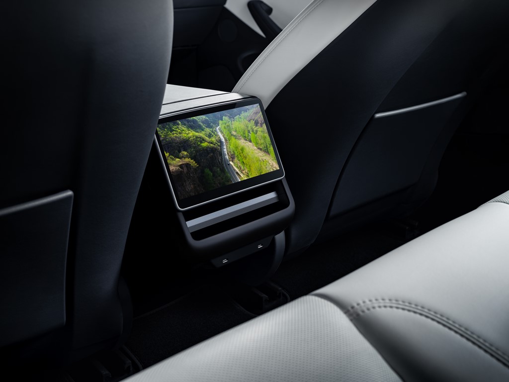 Tesla Model 3 2024