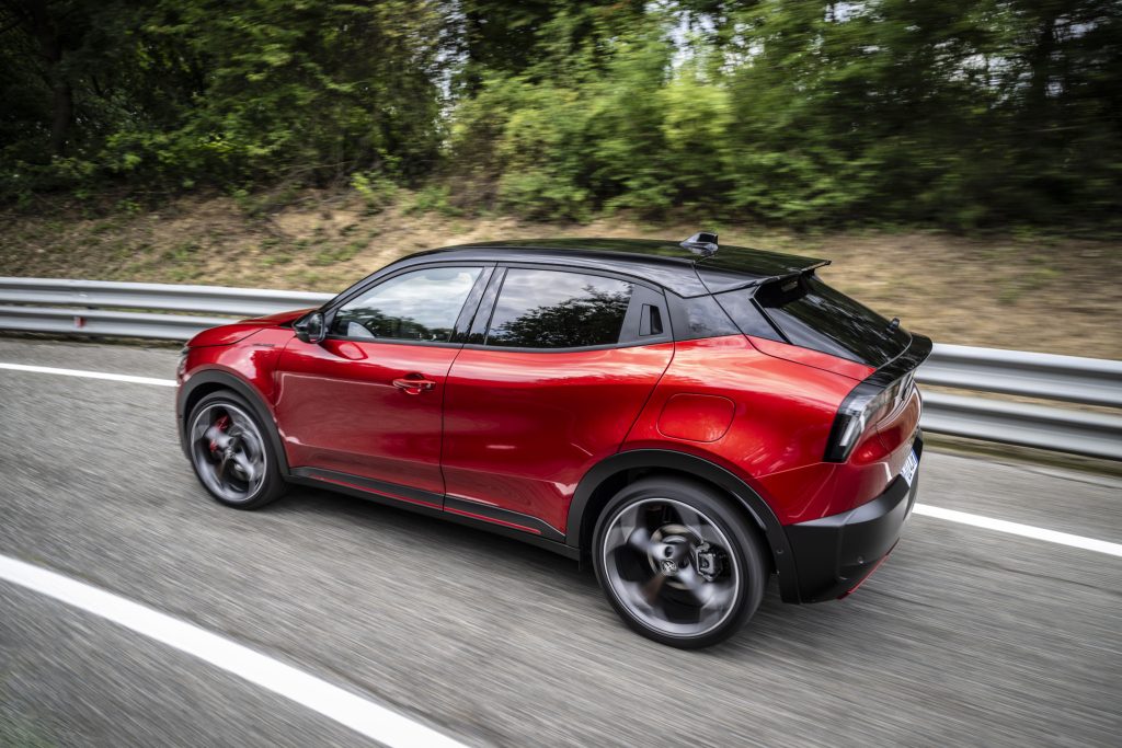 Profilo laterale della Alfa Romeo elettrica