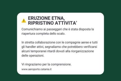 Chiuso e riaperto l'aeroporto di Catania per eruzione vulcanica