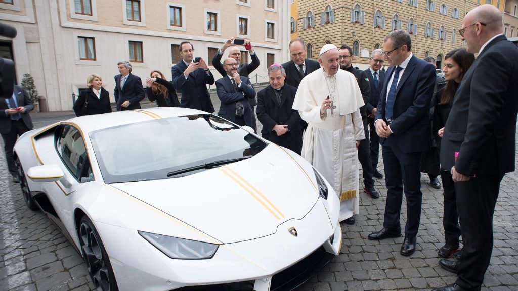papamobile francesco lambo