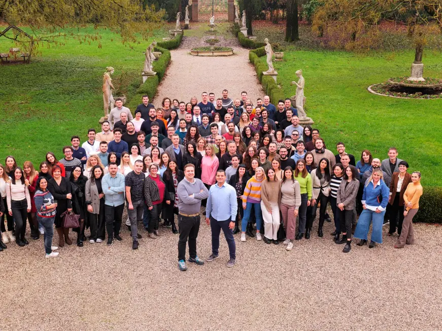 team-bizaway-FT1000