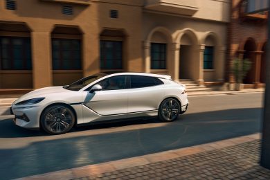 Byd porta alla Milano Design Week la sua massima espressione di tecnologia e prestazioni, la supercar (Bev o Phev) Denza Z9GT con 1000CV