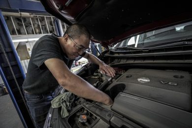 Risparmiare sulle manutenzioni in autofficina il 28% lo fa perdendo sicurezza