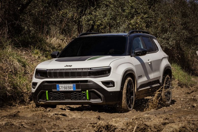 Jeep Avenger 4xe: piccola, ibrida e (finalmente) a trazione integrale