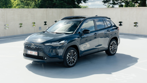 toyota-corolla-cross-01-mission