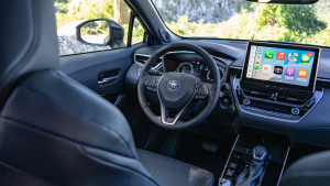 toyota-corolla-cross-05-mission