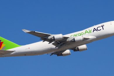 incidente aereo hong kong