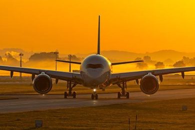 Allarme droni in aeroporto la Germania chiude Monaco (MUN)