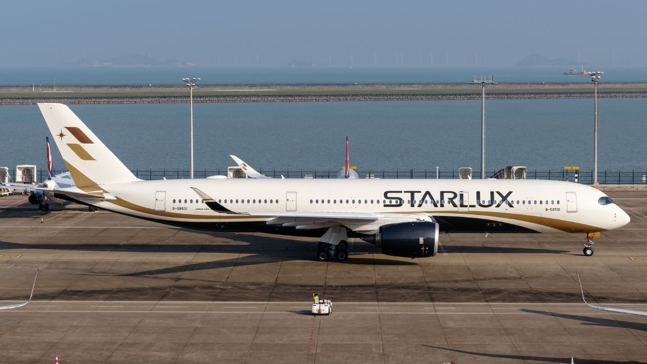 Strarlux-skytrax-mission