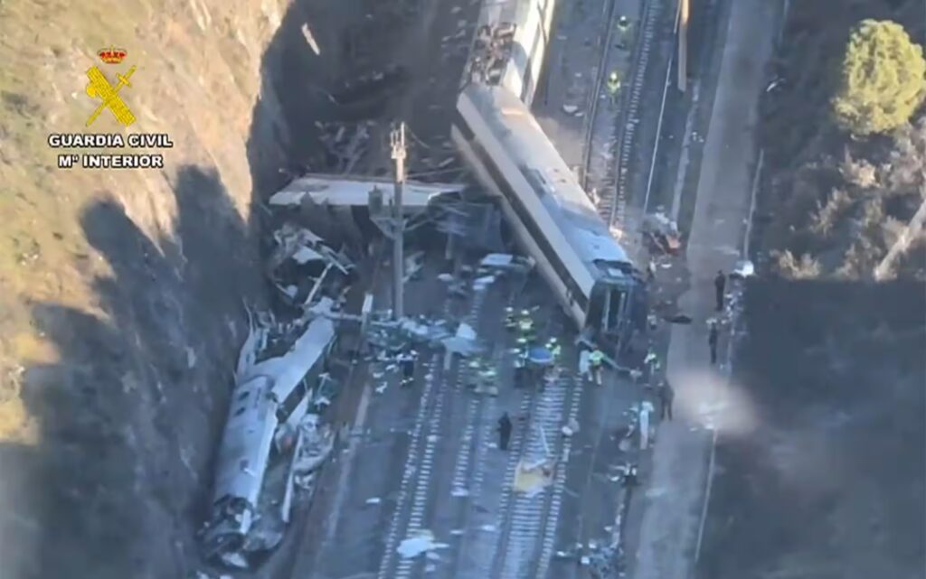 incidente_spagna_ansa_treni