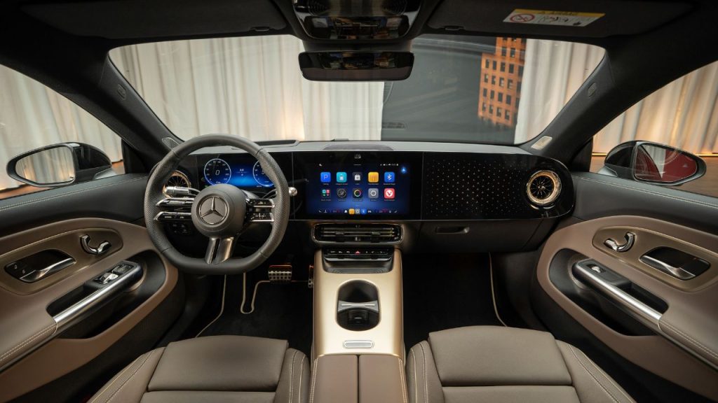 mercedes-cla-euro-ncap-mission