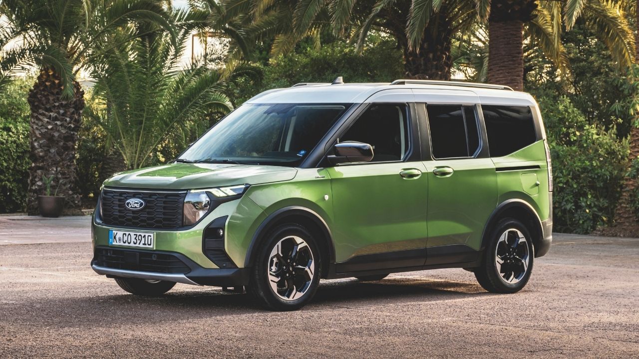 minivan-ford-tourneo-courier-mission