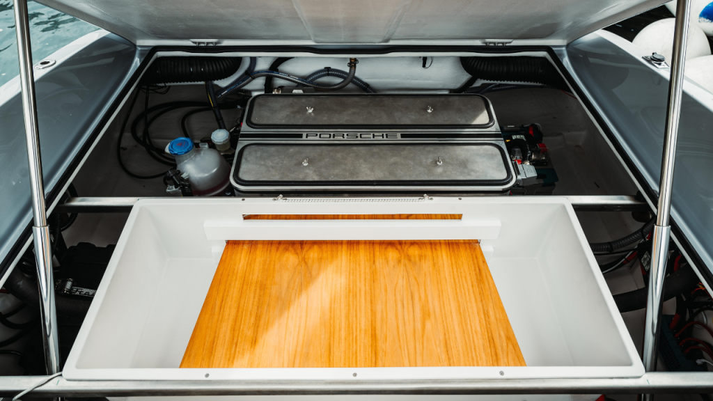 frauscher-850-fantom-air-porsche-05-mission