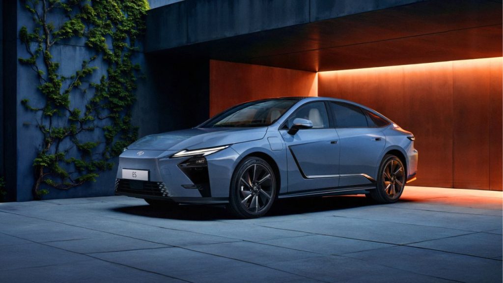 nuova-lexus-es-2026-01-mission