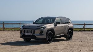 toyota-rav4-01-mission