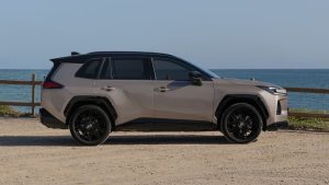 toyota-rav4-03-mission