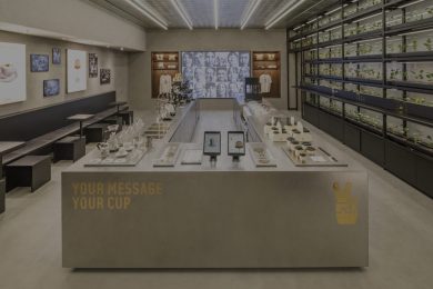 Younique Café europeo di Golden Goose
