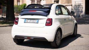 Fiat-500-Hybrid-Cabrio-Dolcevita-04-mission