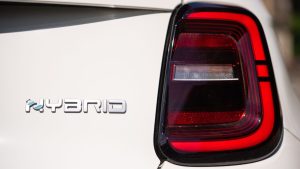 Fiat-500-Hybrid-Cabrio-Dolcevita-03-mission