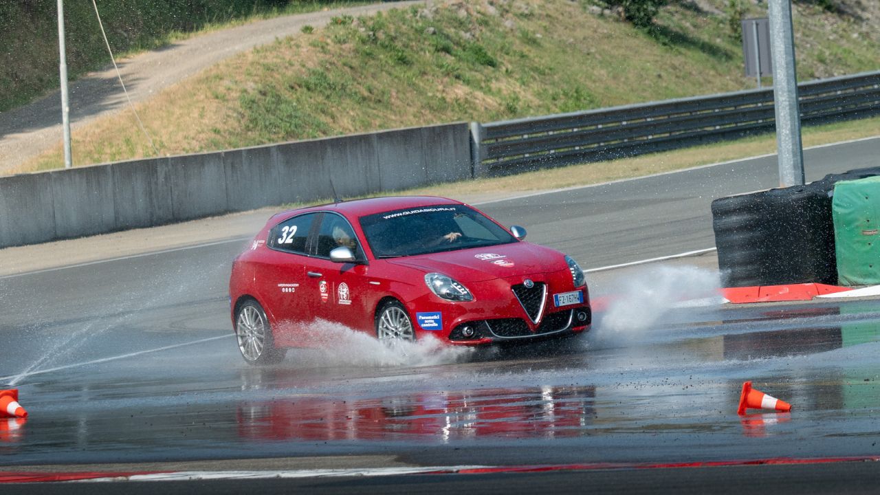 alfa-romeo-giulietta-pneumatici-sotto-controllo-mission