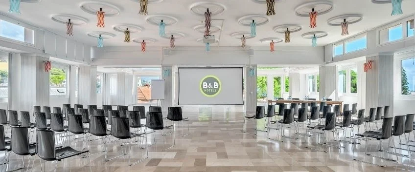 business-travel-b_b-hotels (1)