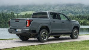 toyota-hilux-2026-04-mission