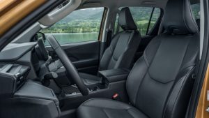 toyota-hilux-2026-08-mission