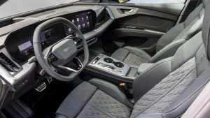 Audi-Q4-e-tron-Sportback-2026-04-mission