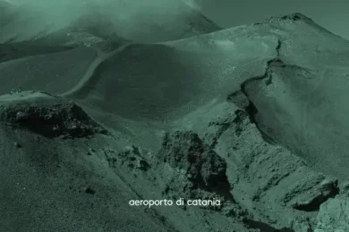 Eruzione Etna e caos voli a Catania
