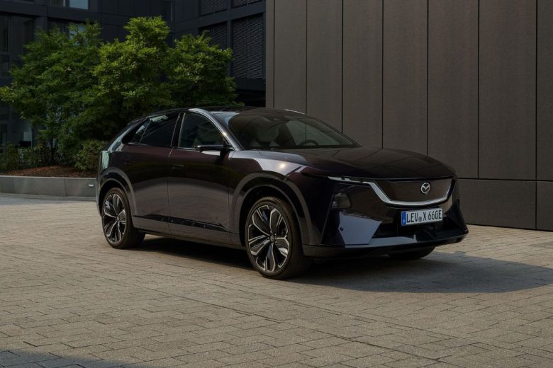 Mazda-cx-6e-cover-mission