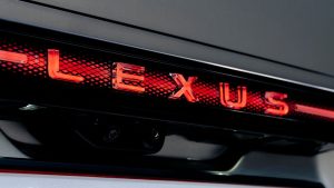 lexus-es-2026-08-mission