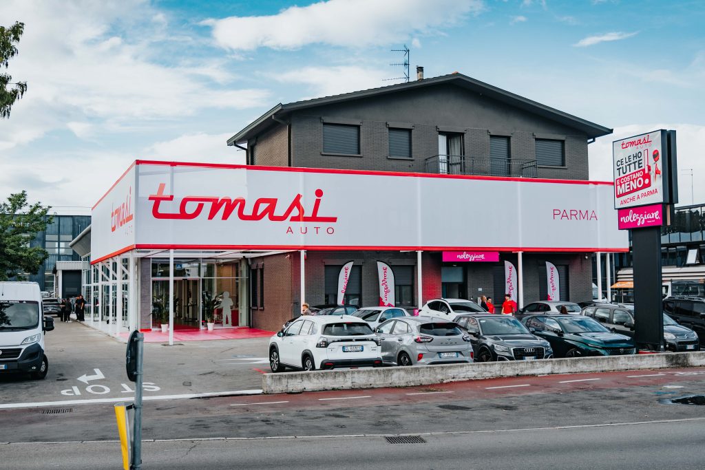 Tomasi Auto inaugura a Parma