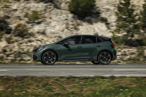 CUPRA BORN 13